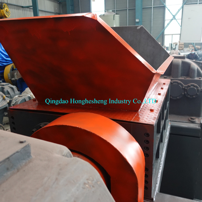 Heavy Duty Tire Shredder For Rubber Powder Making 2500kg/H